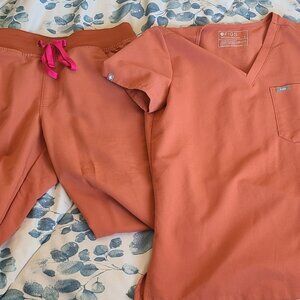 Figs. Small. Excellent condition.